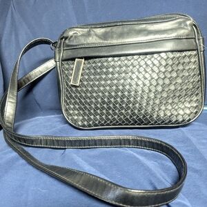 Woven Leather Crossbody Camera Bag – Black Textured Leather Shoulder Purse